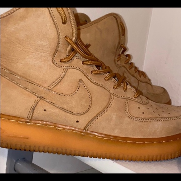 Air Force 1’s high top - Picture 1 of 2